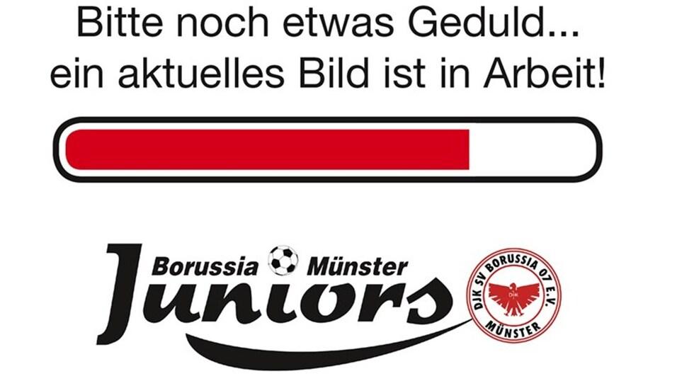 Ladebalken mit der Aufschrift &bdquo;Bitte noch etwas Geduld... ein aktuelles Bild ist in Arbeit!&ldquo; und Logo von Borussia M&uuml;nster Juniors.