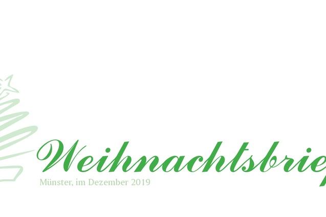Grafik eines Weihnachtsbriefs mit geschwungenem Text und einem stilisierten Weihnachtsbaum in Gr&uuml;n.