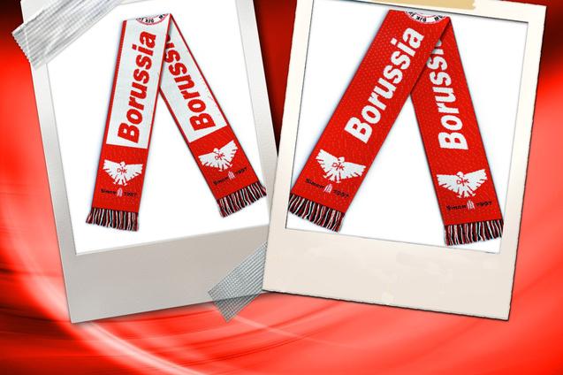 Zwei Fotos von einem roten Schal mit &bdquo;Borussia&ldquo; und einem Adler-Emblem auf einem roten Hintergrund.